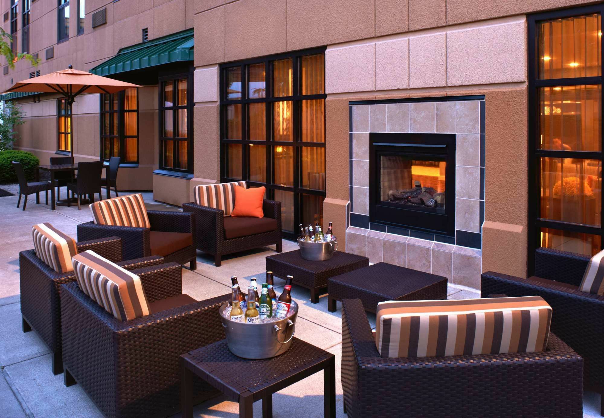 Courtyard Cincinnati Ковінгтон Екстер'єр фото